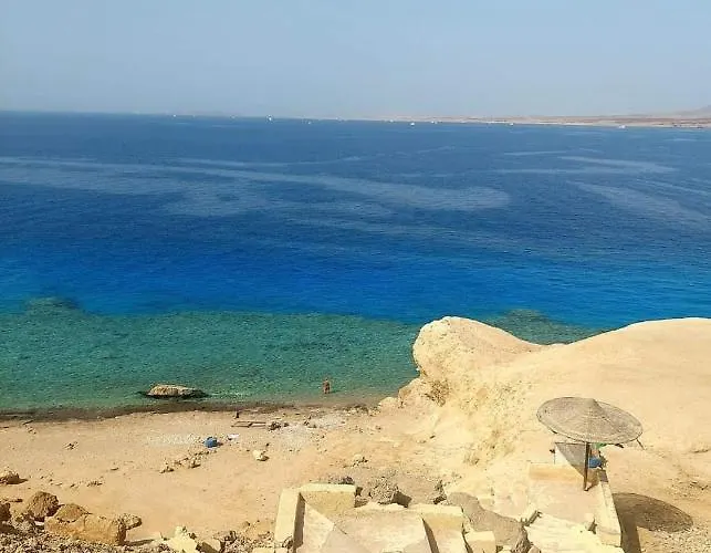 Flat 01 Bed Room. Sea Street. Hadaba Area. *